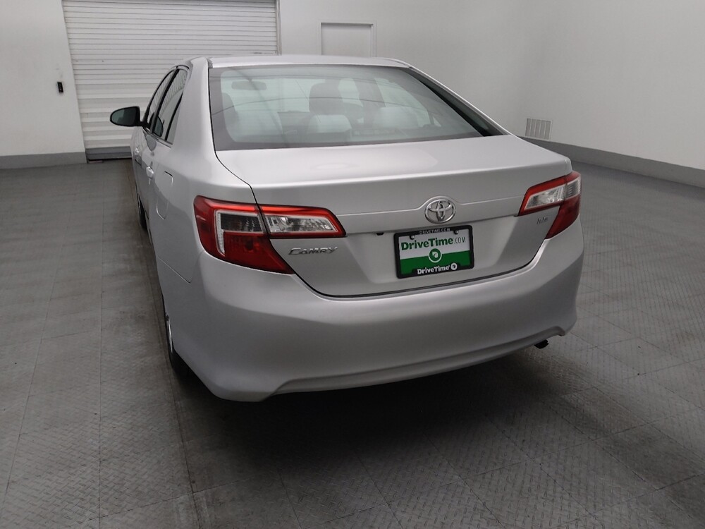 2014 Toyota Camry in Gainesville, FL 32609 - 18092981 6