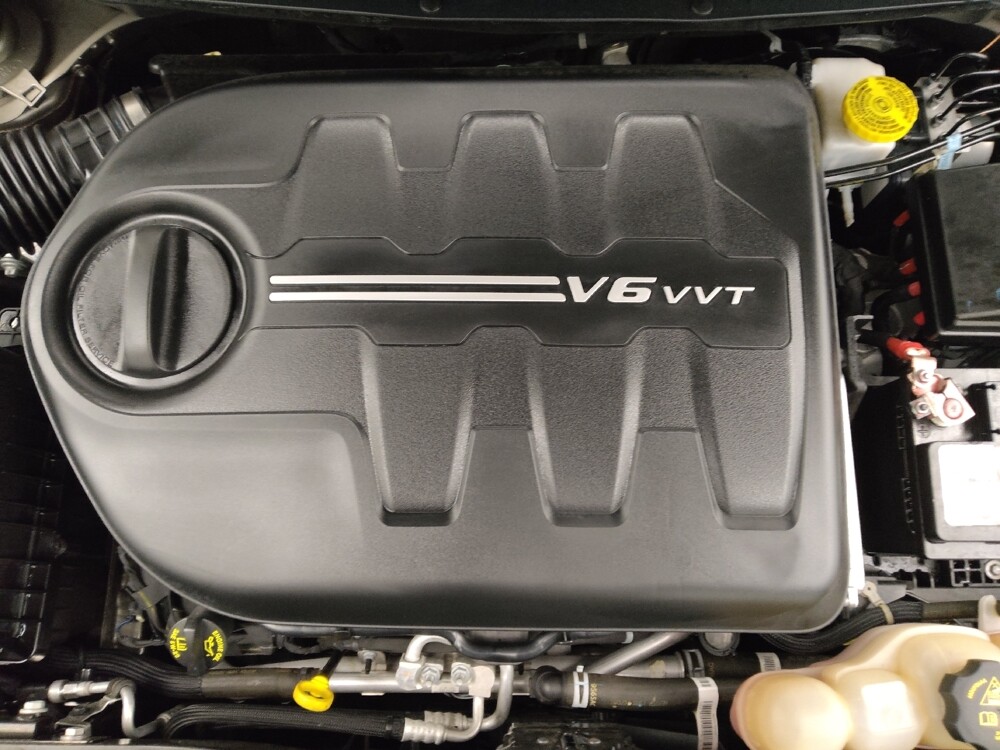 2021 Jeep Cherokee in Lakewood, CO 80215 - 18092982 30