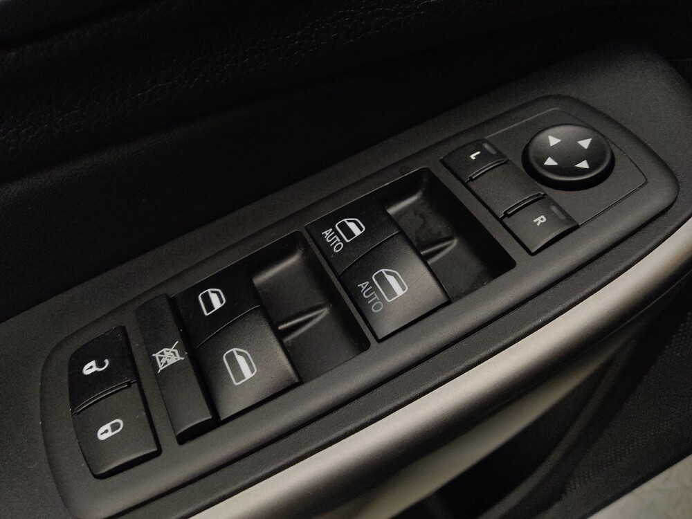 2021 Jeep Cherokee in Lakewood, CO 80215 - 18092982 27