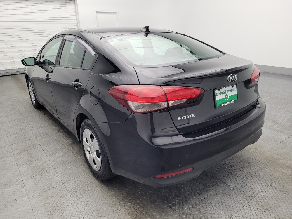 2017 Kia Forte in Ocala, FL 34471 - 18092983 5