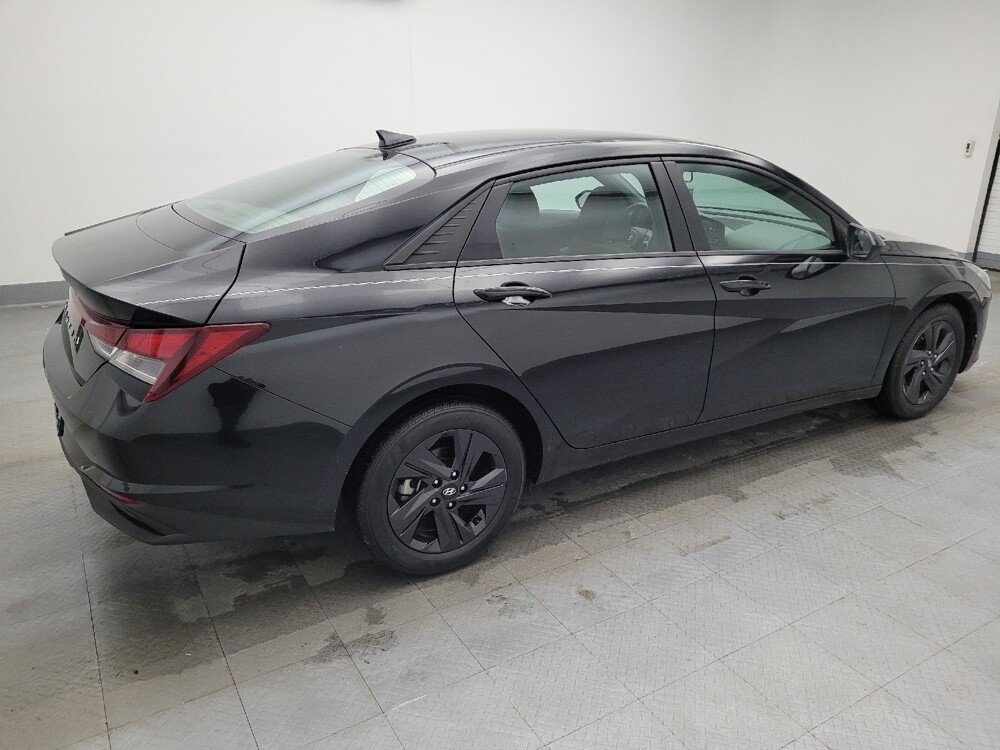 2022 Hyundai Elantra in Fairfield, OH 45014 - 18092986 10