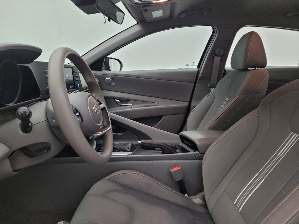 2022 Hyundai Elantra in Fairfield, OH 45014 - 18092986 17