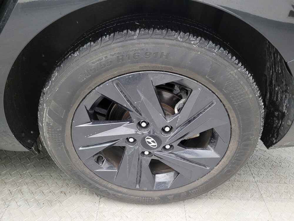 2022 Hyundai Elantra in Fairfield, OH 45014 - 18092986 31