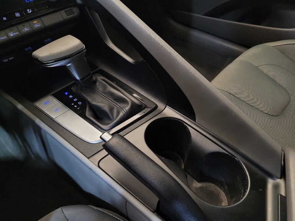 2022 Hyundai Elantra in Fairfield, OH 45014 - 18092986 26