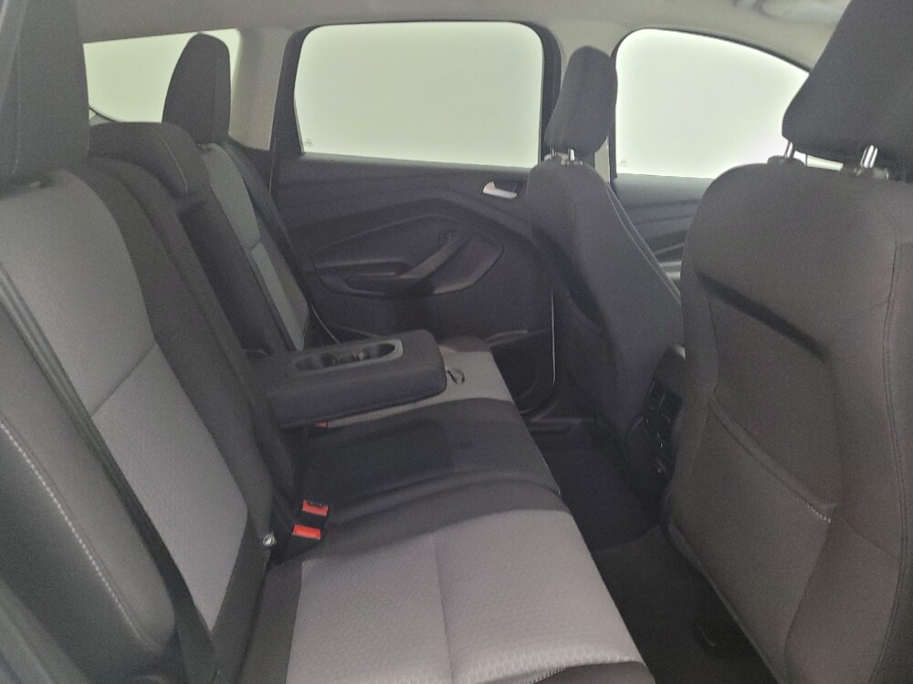 2018 Ford Escape in Fairfield, OH 45014 - 18092987 19