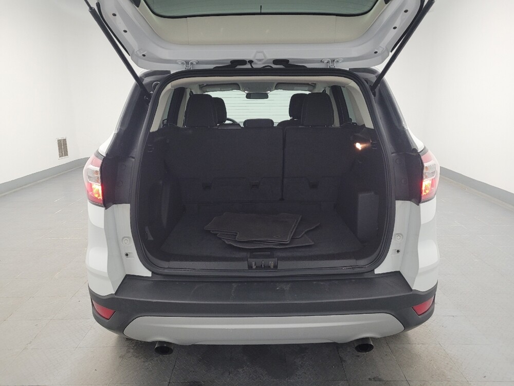 2018 Ford Escape in Fairfield, OH 45014 - 18092987 29
