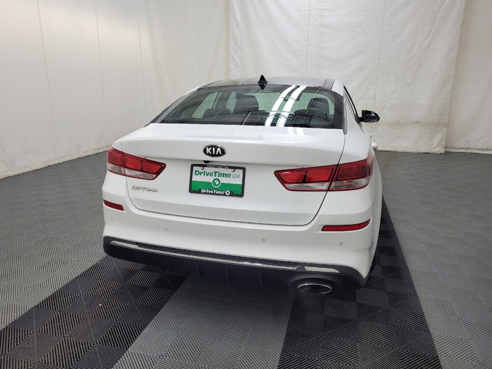 2019 Kia Optima in Allentown, PA 18103 - 18092989 7