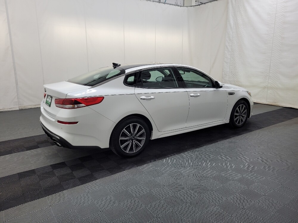 2019 Kia Optima in Allentown, PA 18103 - 18092989 10