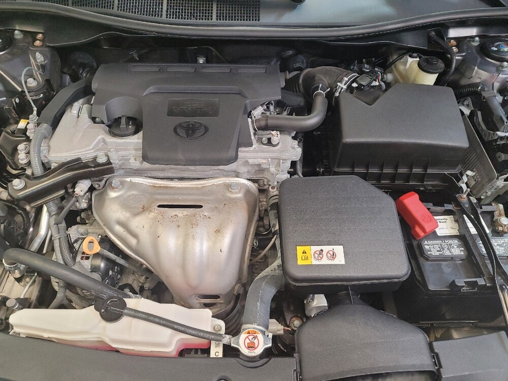 2017 Toyota Camry in Fairfield, OH 45014 - 18092991 30