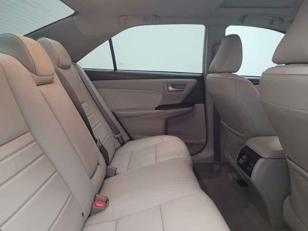 2017 Toyota Camry in Fairfield, OH 45014 - 18092991 19