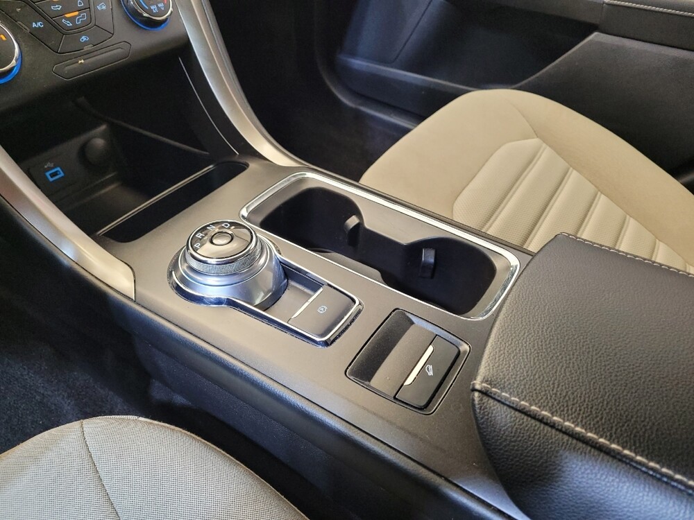 2017 Ford Fusion in Fairfield, OH 45014 - 18092993 26