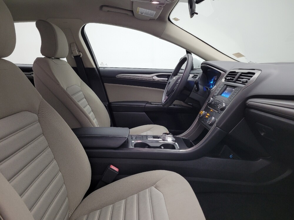 2017 Ford Fusion in Fairfield, OH 45014 - 18092993 21