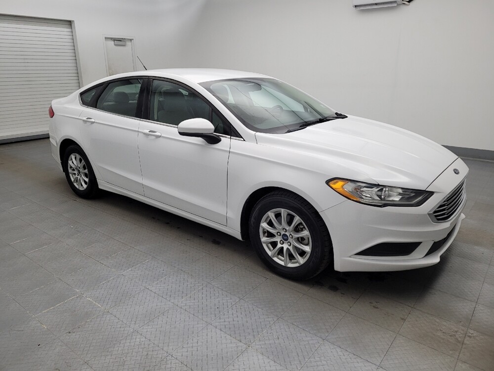 2017 Ford Fusion in Fairfield, OH 45014 - 18092993 11
