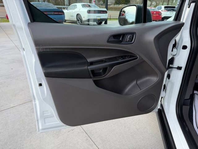 2020 Ford Transit Connect in Knoxville, TN 37920 - 18093000 6