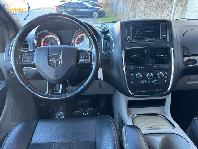 2020 Dodge Grand Caravan in Decatur, GA 30032 - 18093001 19