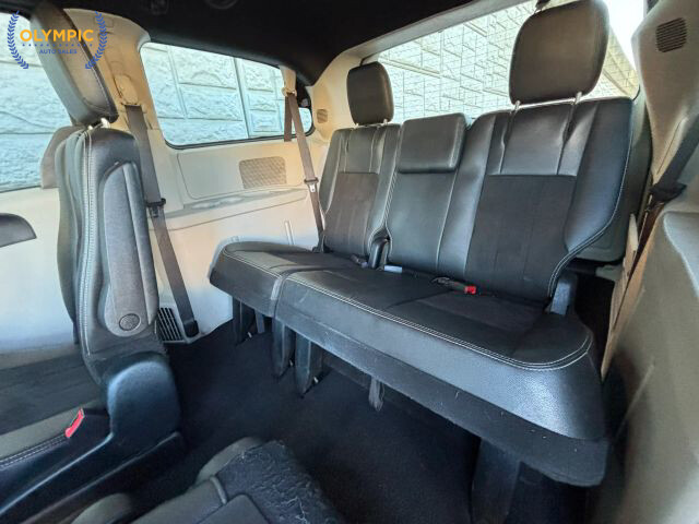 2020 Dodge Grand Caravan in Decatur, GA 30032 - 18093001 42