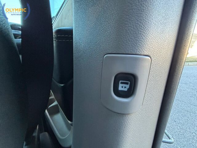 2020 Dodge Grand Caravan in Decatur, GA 30032 - 18093001 45