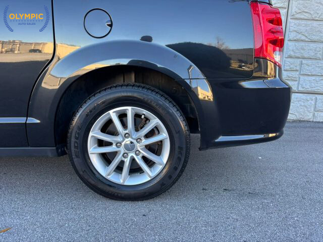 2020 Dodge Grand Caravan in Decatur, GA 30032 - 18093001 10