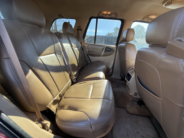 2003 Chevrolet TrailBlazer in Hickory, NC 28602-5144 - 18093010 9