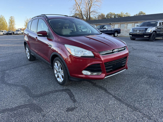 2013 Ford Escape in Hickory, NC 28602-5144 - 18093012