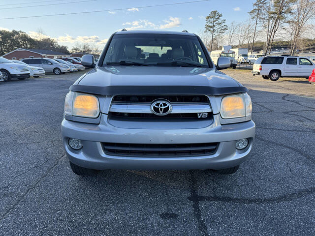 2006 Toyota Sequoia in Hickory, NC 28602-5144 - 18093013 11