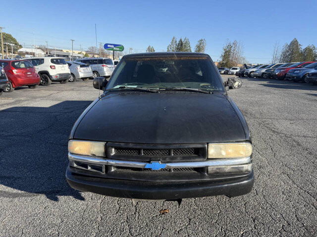 1999 Chevrolet S10 Pickup in Hickory, NC 28602-5144 - 18093014 2