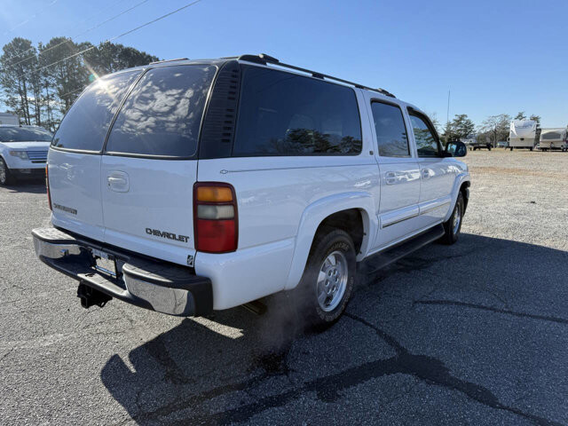 2001 Chevrolet Suburban in Hickory, NC 28602-5144 - 18093015 6