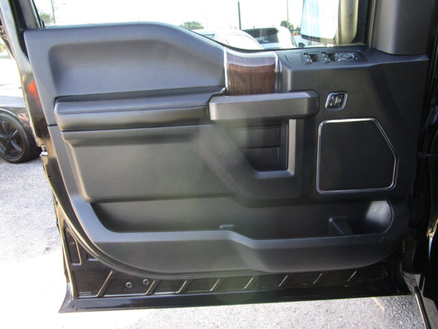 2017 Ford F150 in Tampa, FL 33604-6914 - 18093025 17