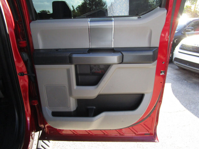 2016 Ford F150 in Tampa, FL 33604-6914 - 18093026 22