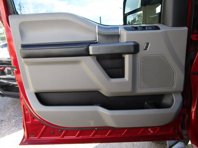 2016 Ford F150 in Tampa, FL 33604-6914 - 18093026 19