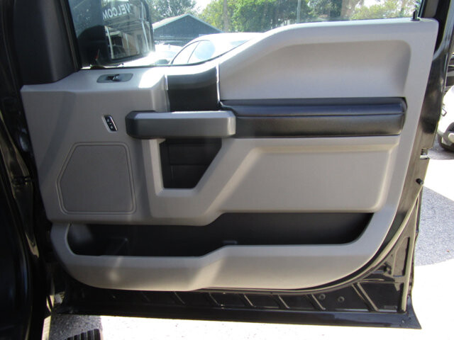 2017 Ford F150 in Tampa, FL 33604-6914 - 18093028 18