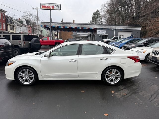 2016 Nissan Altima in Pottsville, PA 17901 - 18093033 2