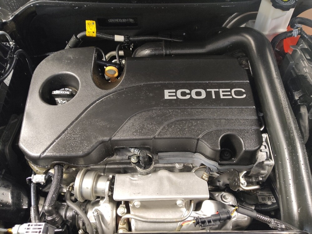 2020 Chevrolet Equinox in Baton Rouge, LA 70816 - 18093042 30