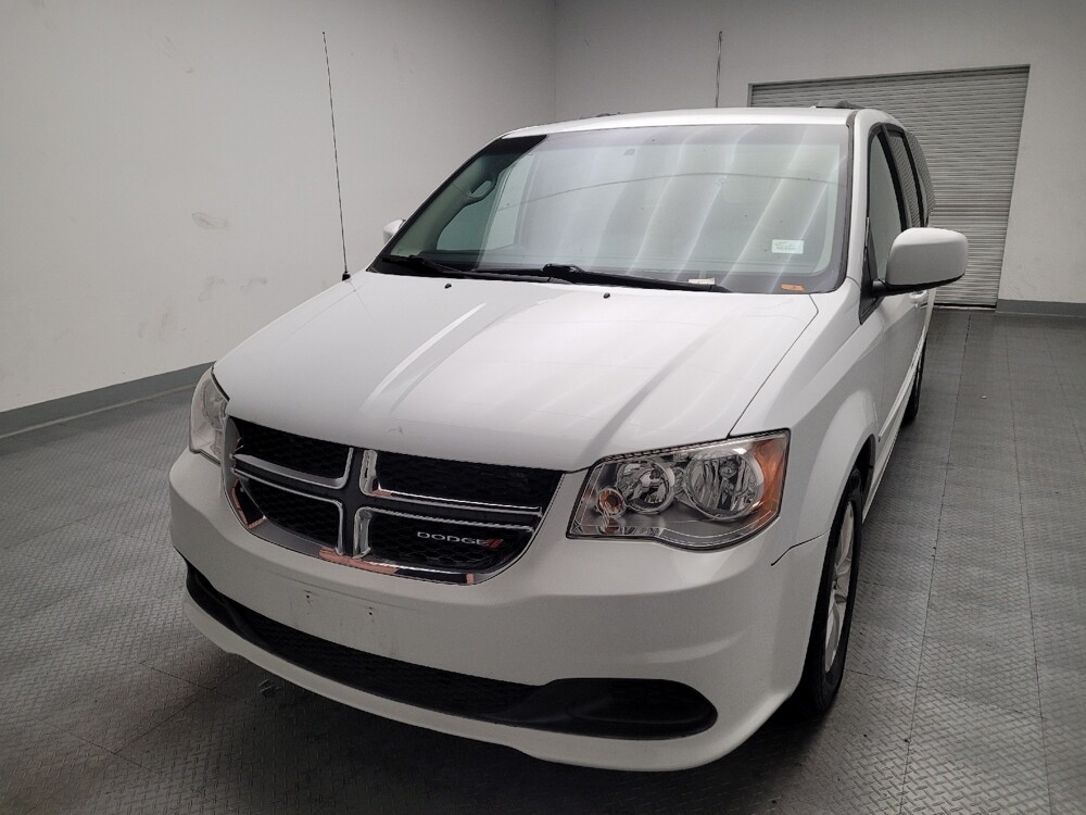 2016 Dodge Grand Caravan in Bakersfield, CA 93309 - 18093044 15