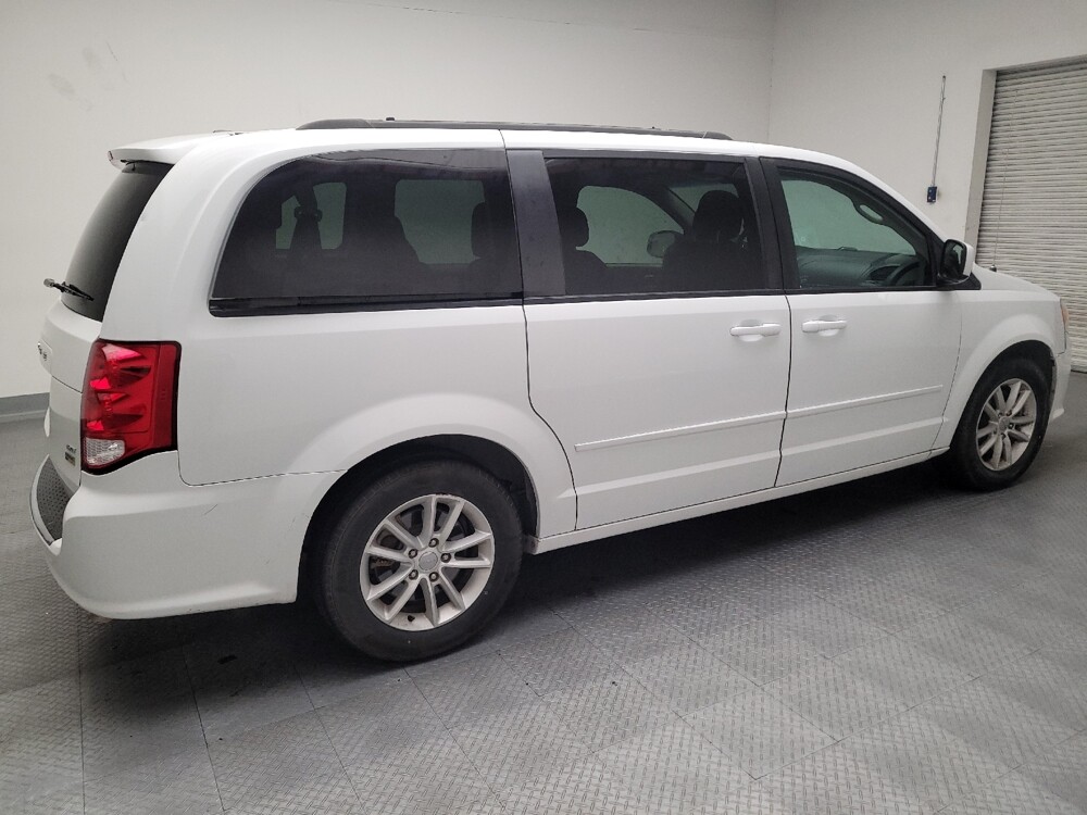 2016 Dodge Grand Caravan in Bakersfield, CA 93309 - 18093044 10