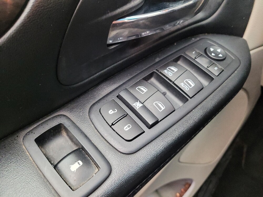 2016 Dodge Grand Caravan in Bakersfield, CA 93309 - 18093044 27