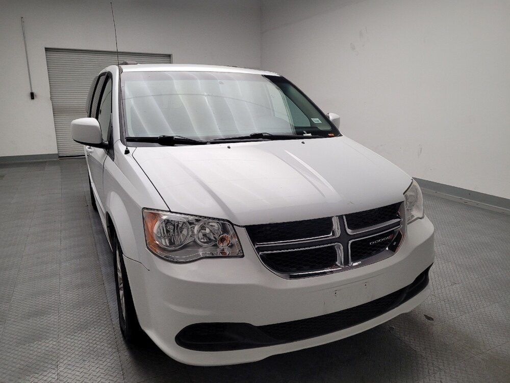 2016 Dodge Grand Caravan in Bakersfield, CA 93309 - 18093044 14