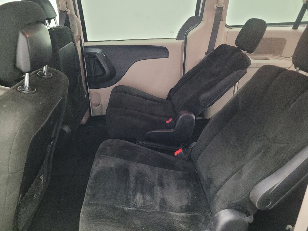 2016 Dodge Grand Caravan in Bakersfield, CA 93309 - 18093044 18