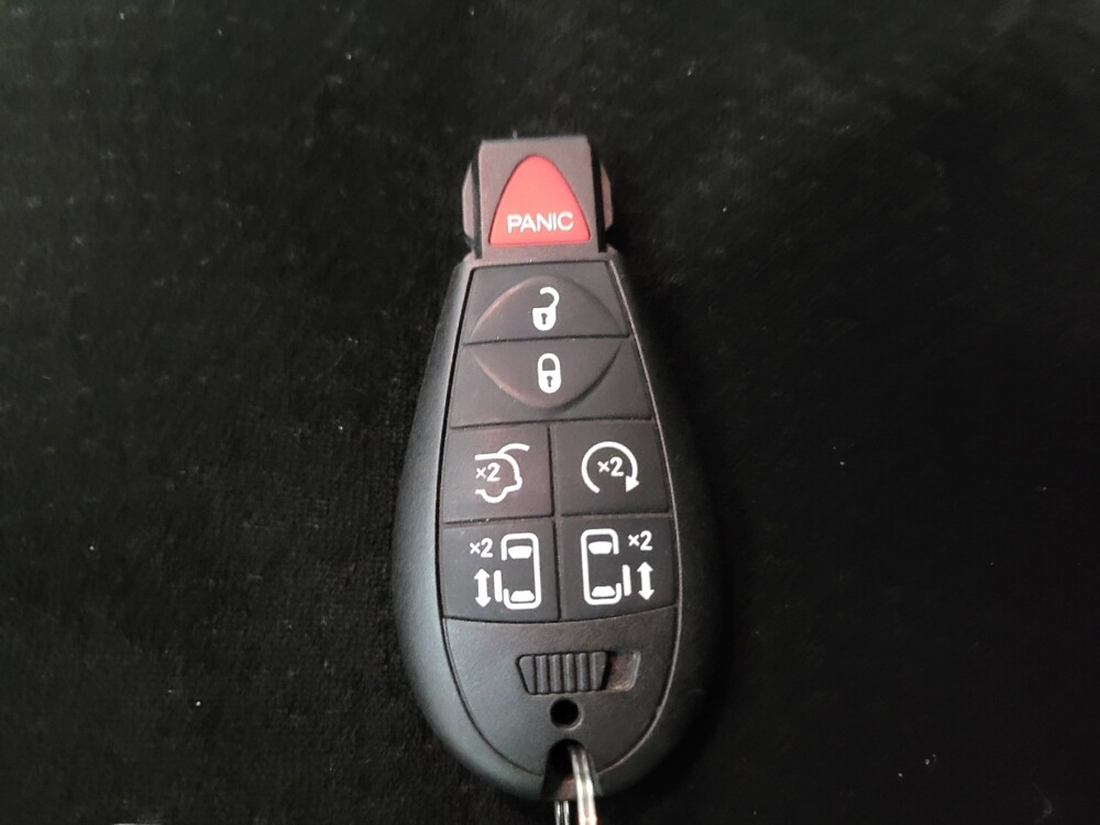 2016 Dodge Grand Caravan in Bakersfield, CA 93309 - 18093044 32