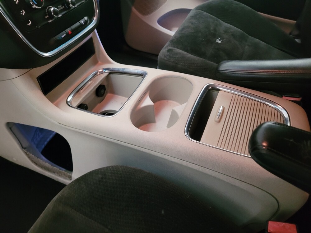 2016 Dodge Grand Caravan in Bakersfield, CA 93309 - 18093044 26