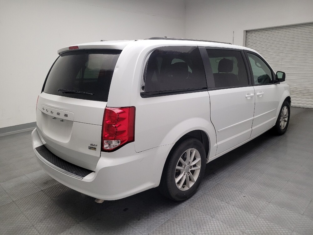 2016 Dodge Grand Caravan in Bakersfield, CA 93309 - 18093044 9