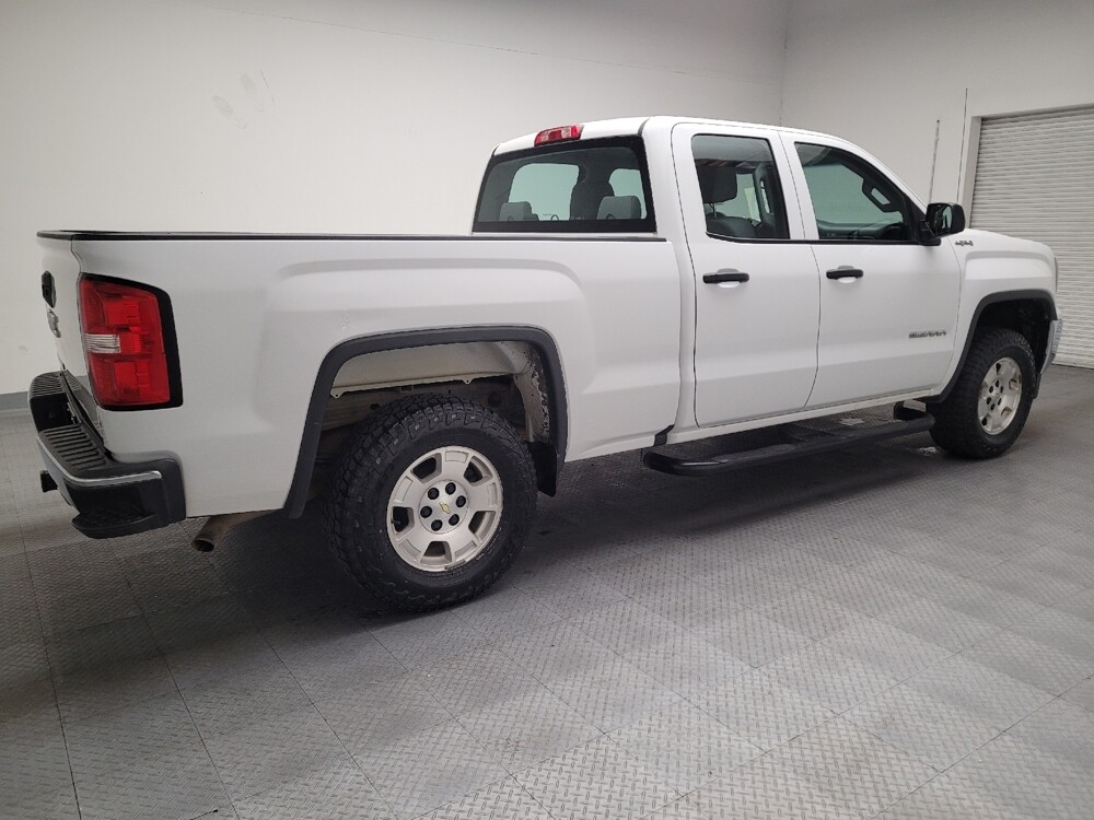 2017 GMC Sierra 1500 in Bakersfield, CA 93309 - 18093046 10
