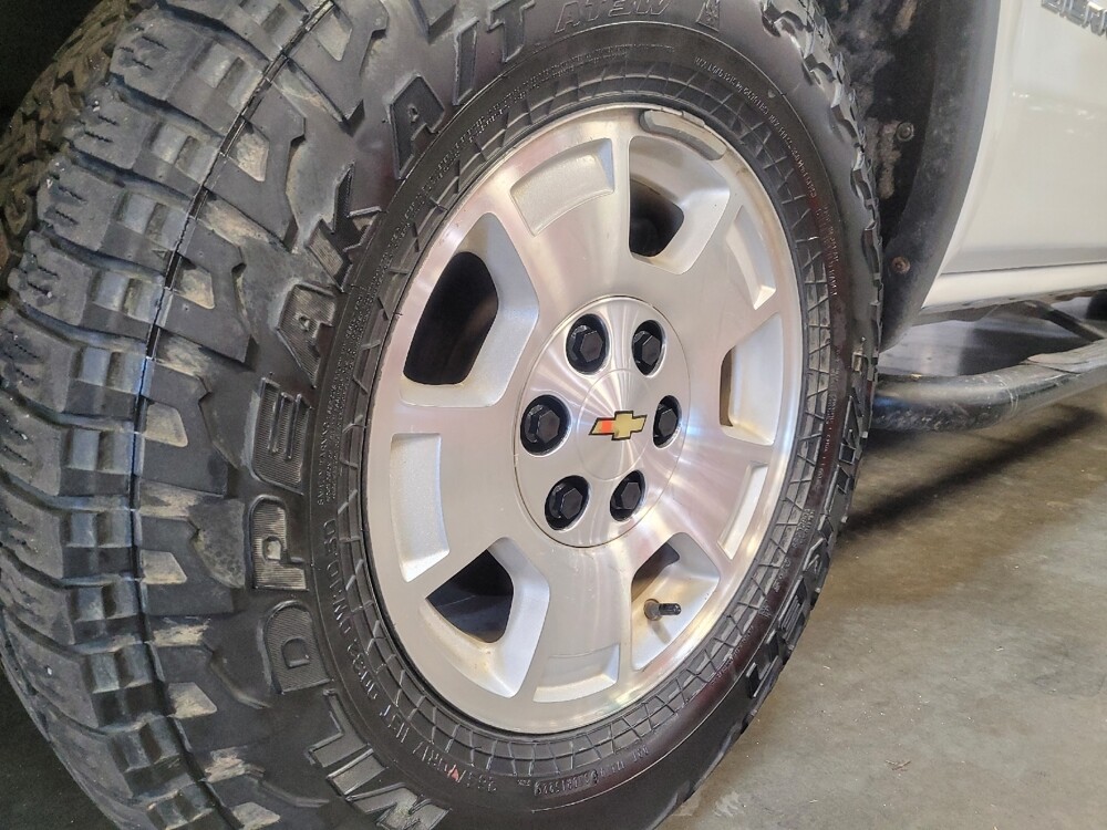 2017 GMC Sierra 1500 in Bakersfield, CA 93309 - 18093046 31