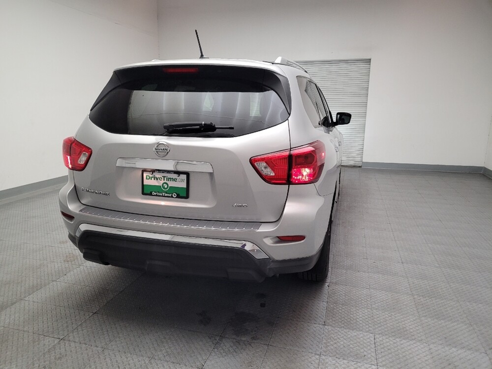 2017 Nissan Pathfinder in Torrance, CA 90504 - 18093047 7