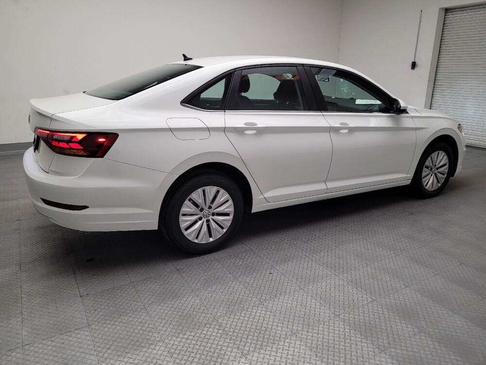 2019 Volkswagen Jetta in Torrance, CA 90504 - 18093053 10