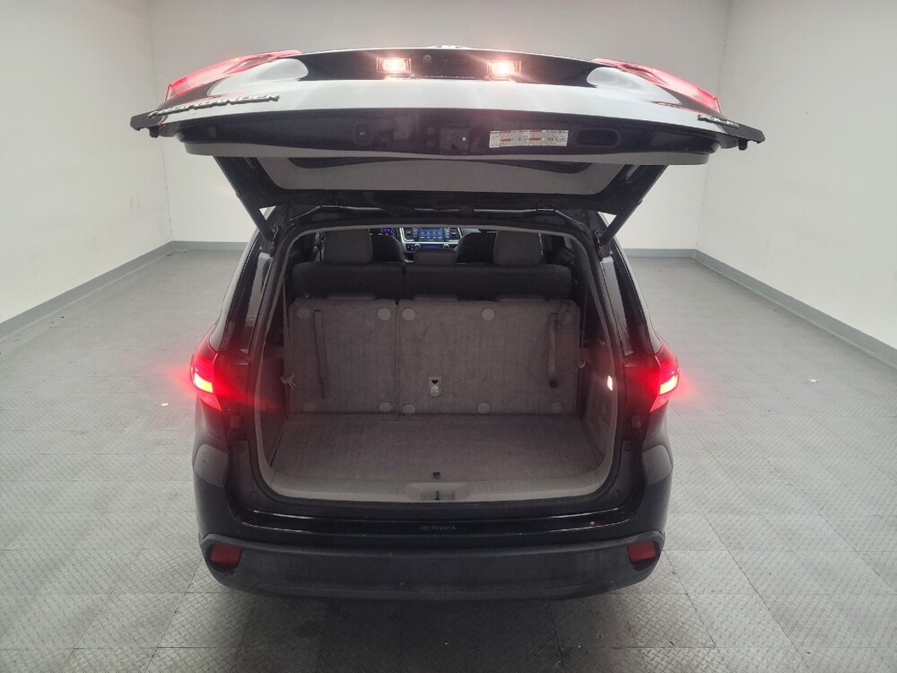 2018 Toyota Highlander in Sacramento, CA 95821 - 18093054 29