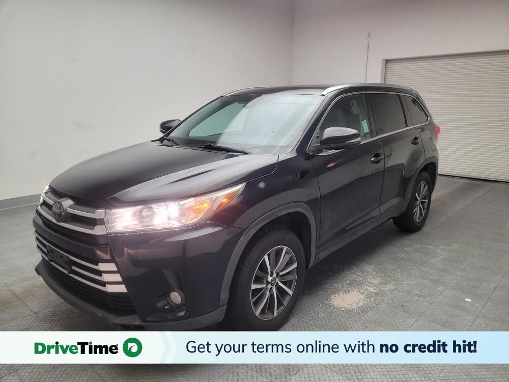 2018 Toyota Highlander in Sacramento, CA 95821 - 18093054