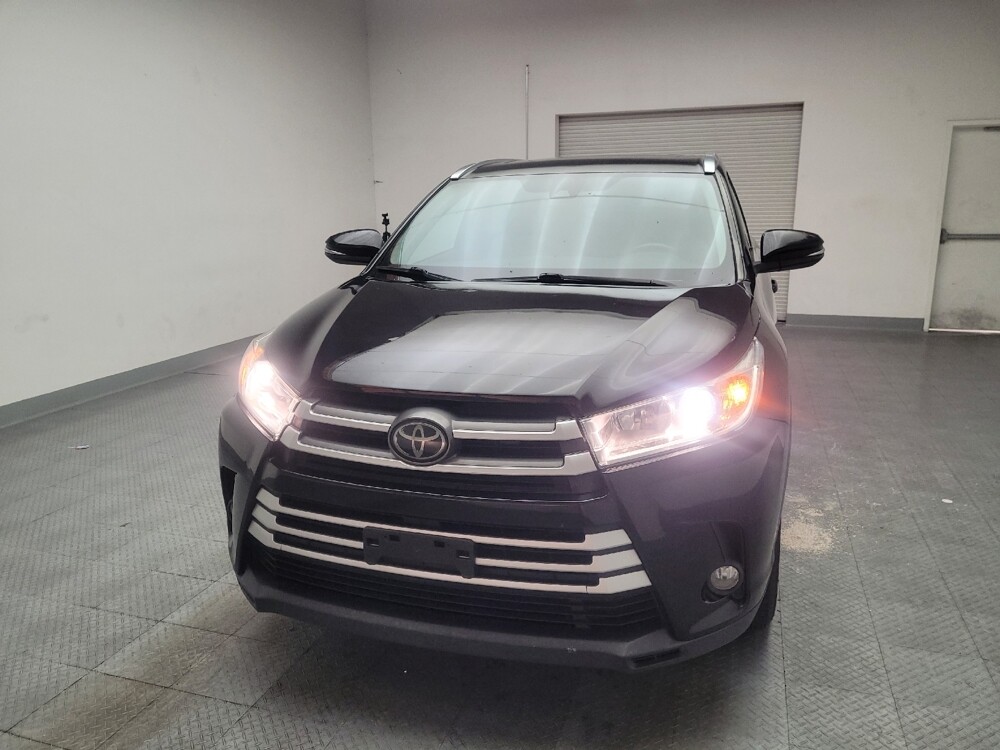 2018 Toyota Highlander in Sacramento, CA 95821 - 18093054 15