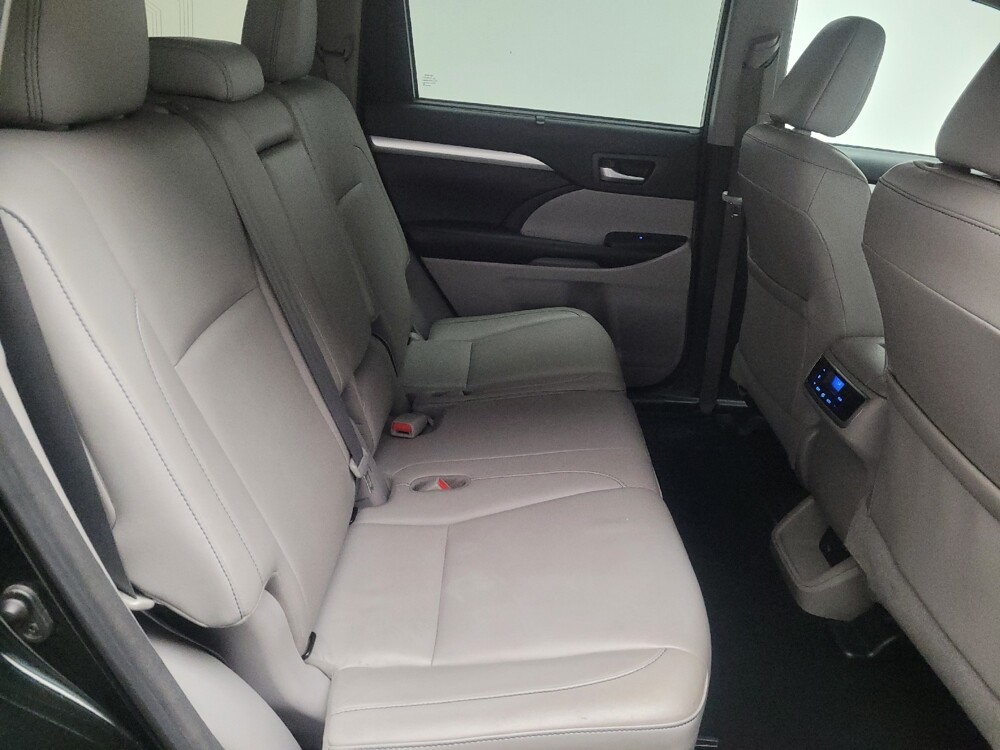 2018 Toyota Highlander in Sacramento, CA 95821 - 18093054 19