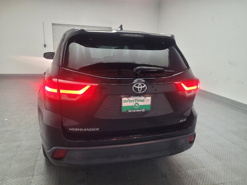 2018 Toyota Highlander in Sacramento, CA 95821 - 18093054 6